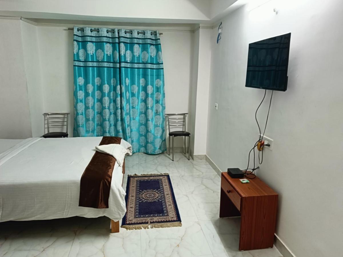 גווהטי Hotel Atithi Grand מראה חיצוני תמונה