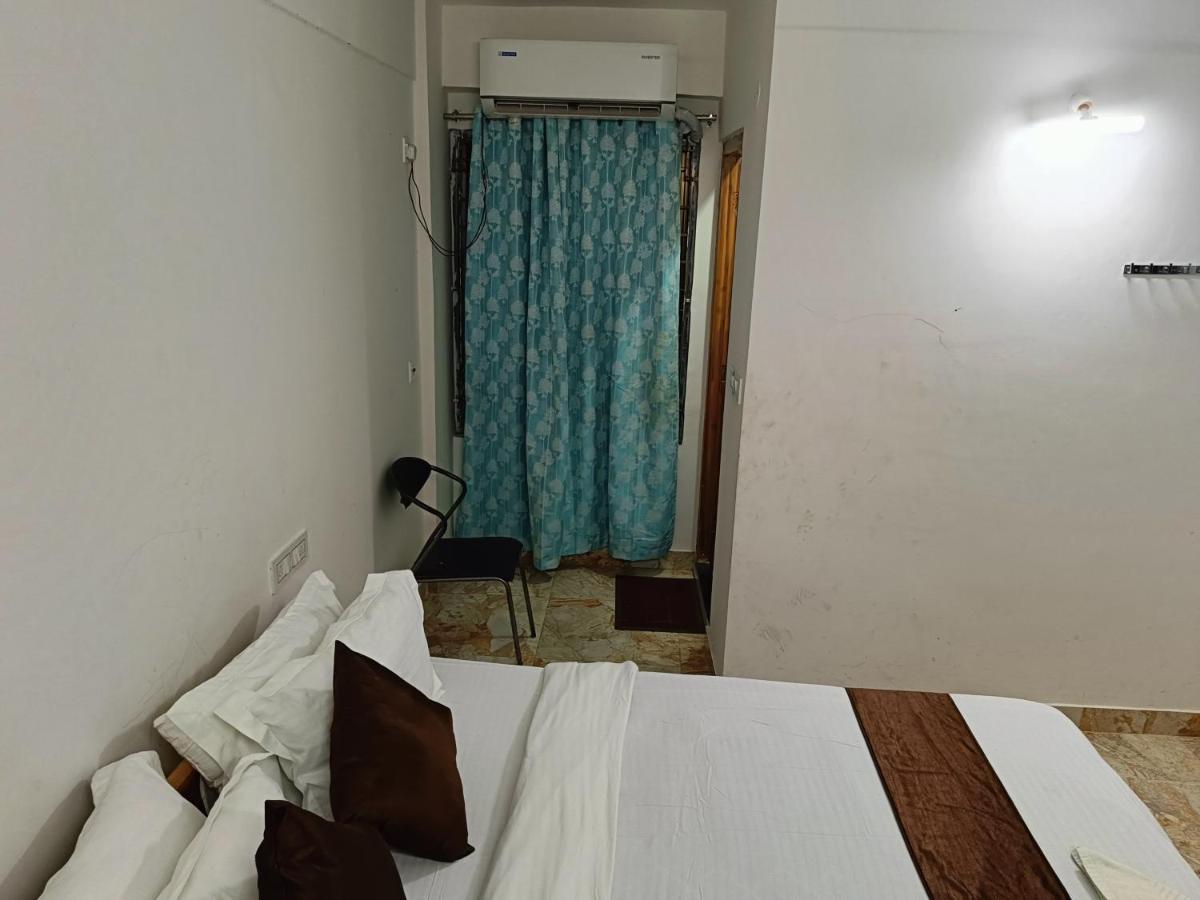 גווהטי Hotel Atithi Grand מראה חיצוני תמונה