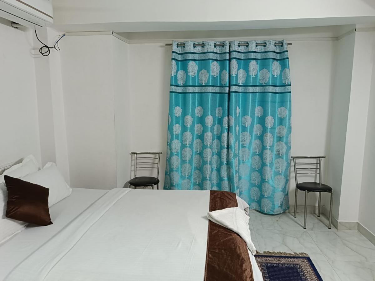 גווהטי Hotel Atithi Grand מראה חיצוני תמונה