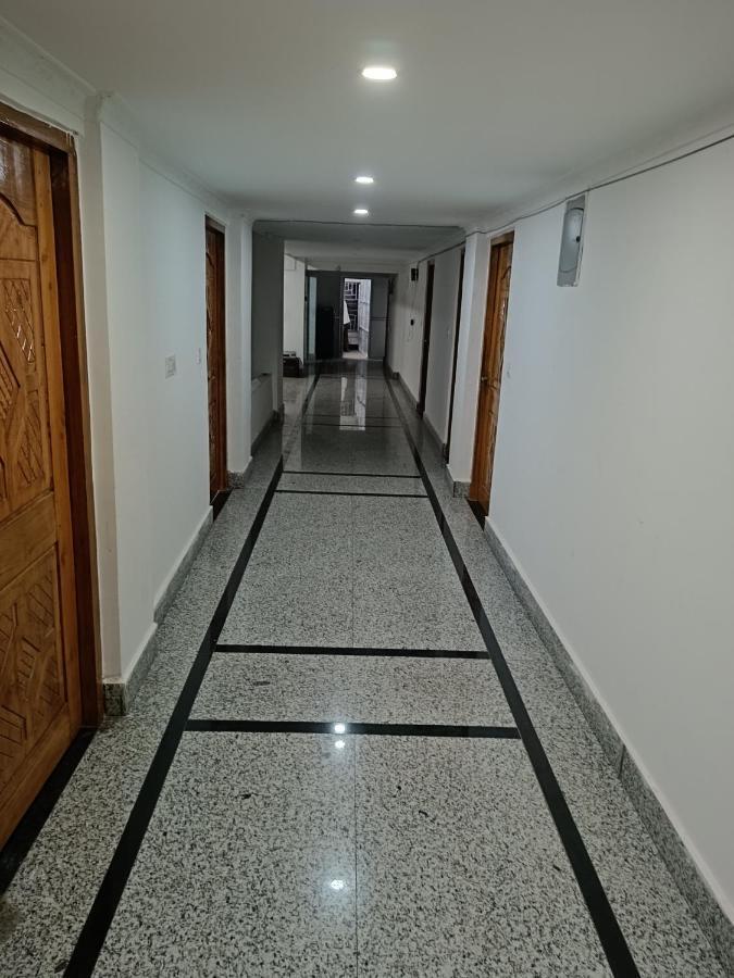 גווהטי Hotel Atithi Grand מראה חיצוני תמונה